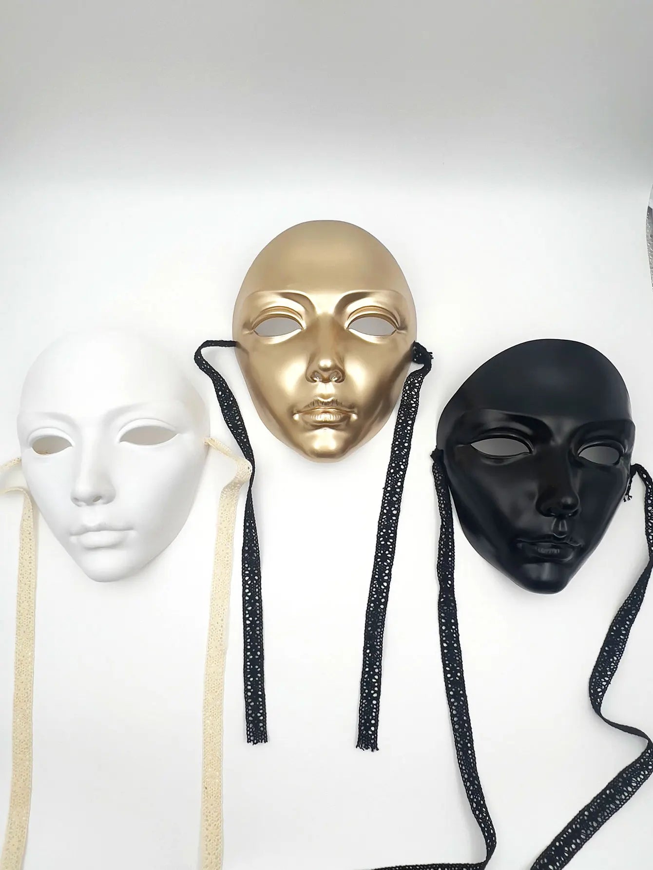 Masquerade & Dance Mask – Zwart / Wit / Goud