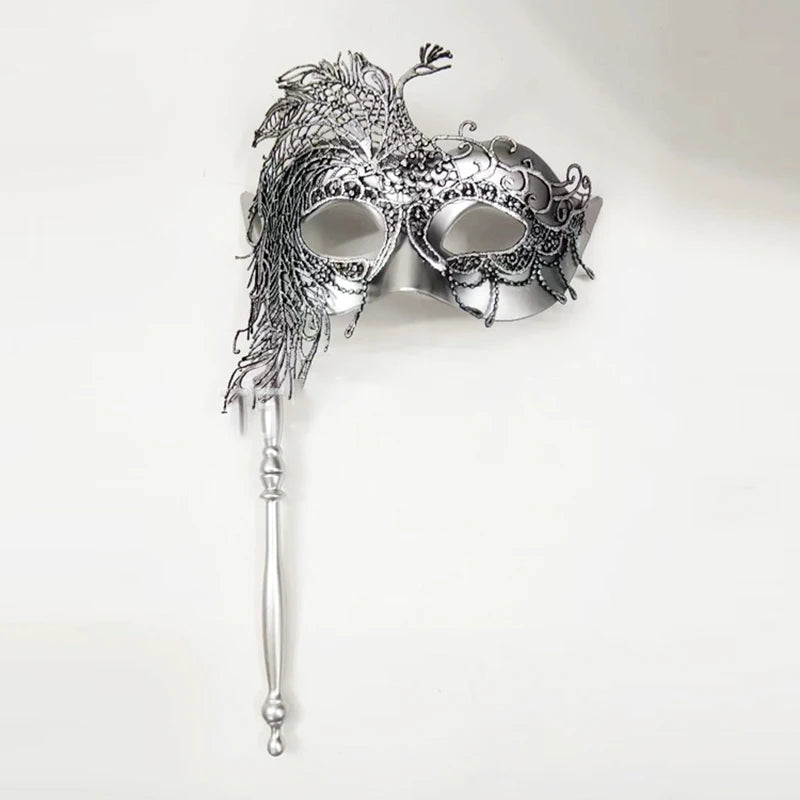 Maskers voor een gemaskerd bal